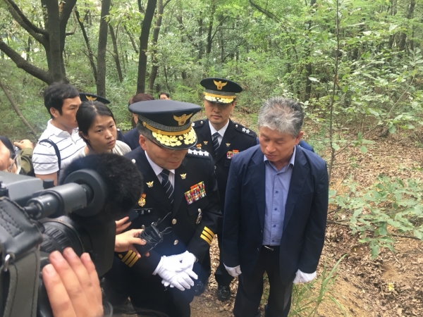 민갑룡 경찰청장이 20일 대구시 달서구 와룡산 개구리소년 유해 발굴 현장 찾았다.