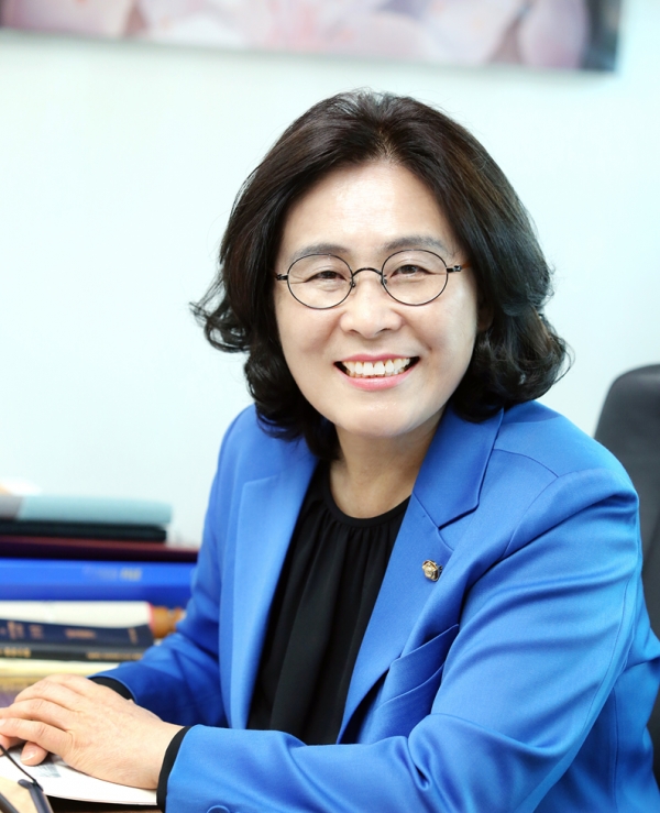 유승희 더불어민주당 의원(서울 성북갑)은 기본소득제 전파에 힘을 기울이고 있다.