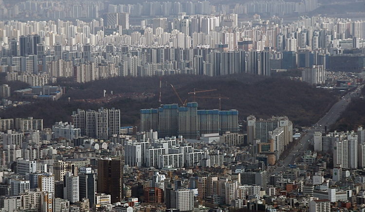 사진은 기사 내용과 직접적인 관련 없는 서울시내 아파트 공사현장 모습. <사진=뉴시스>