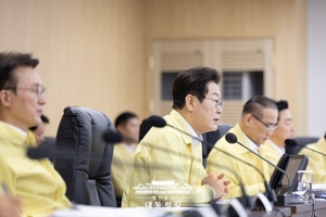 李 <b>대통령</b>, 4일 <b>양대노총 회동</b>..취임 후 첫 대면